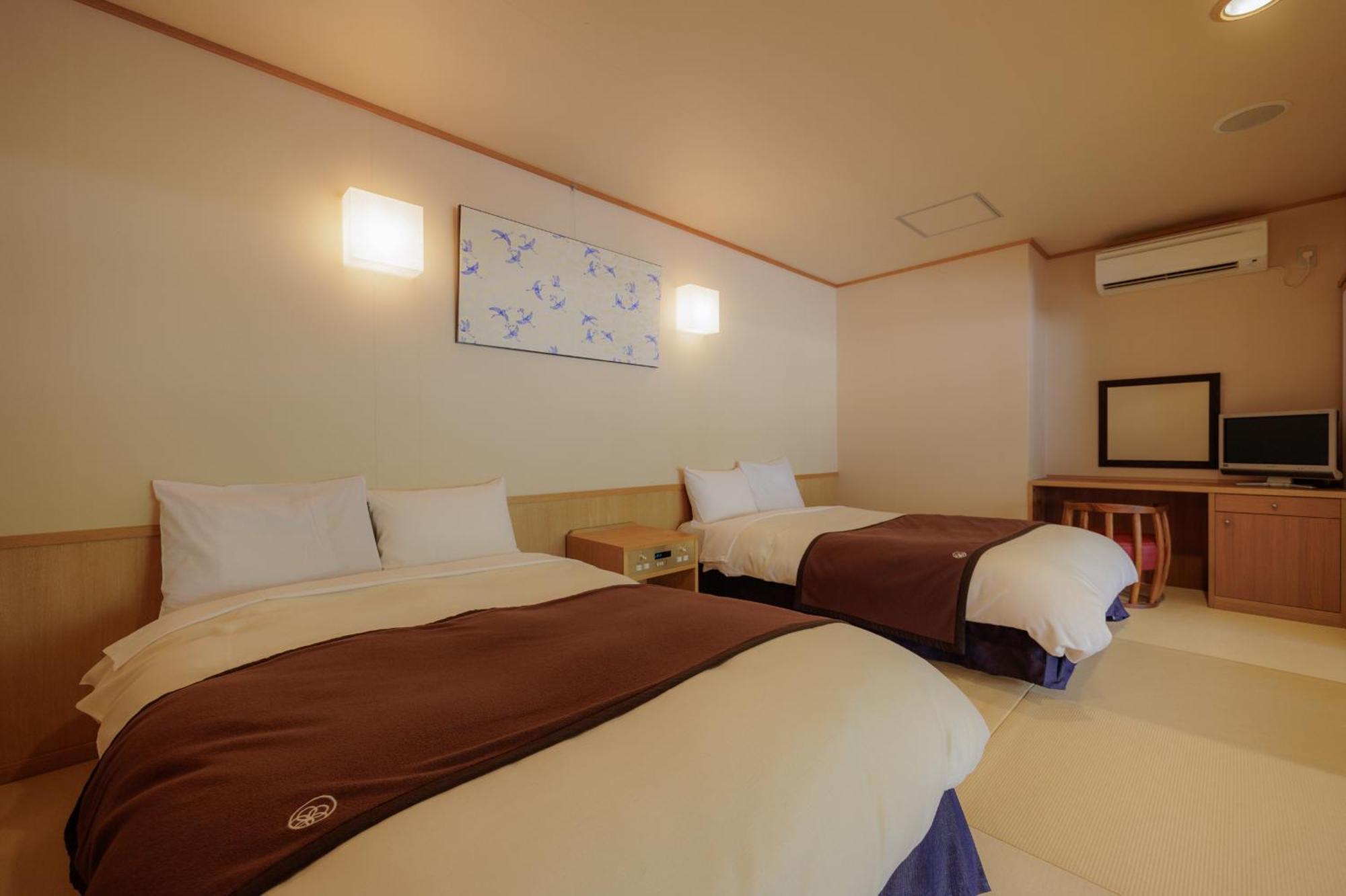 Kifuno Sato Hotel Mimasaka Екстериор снимка